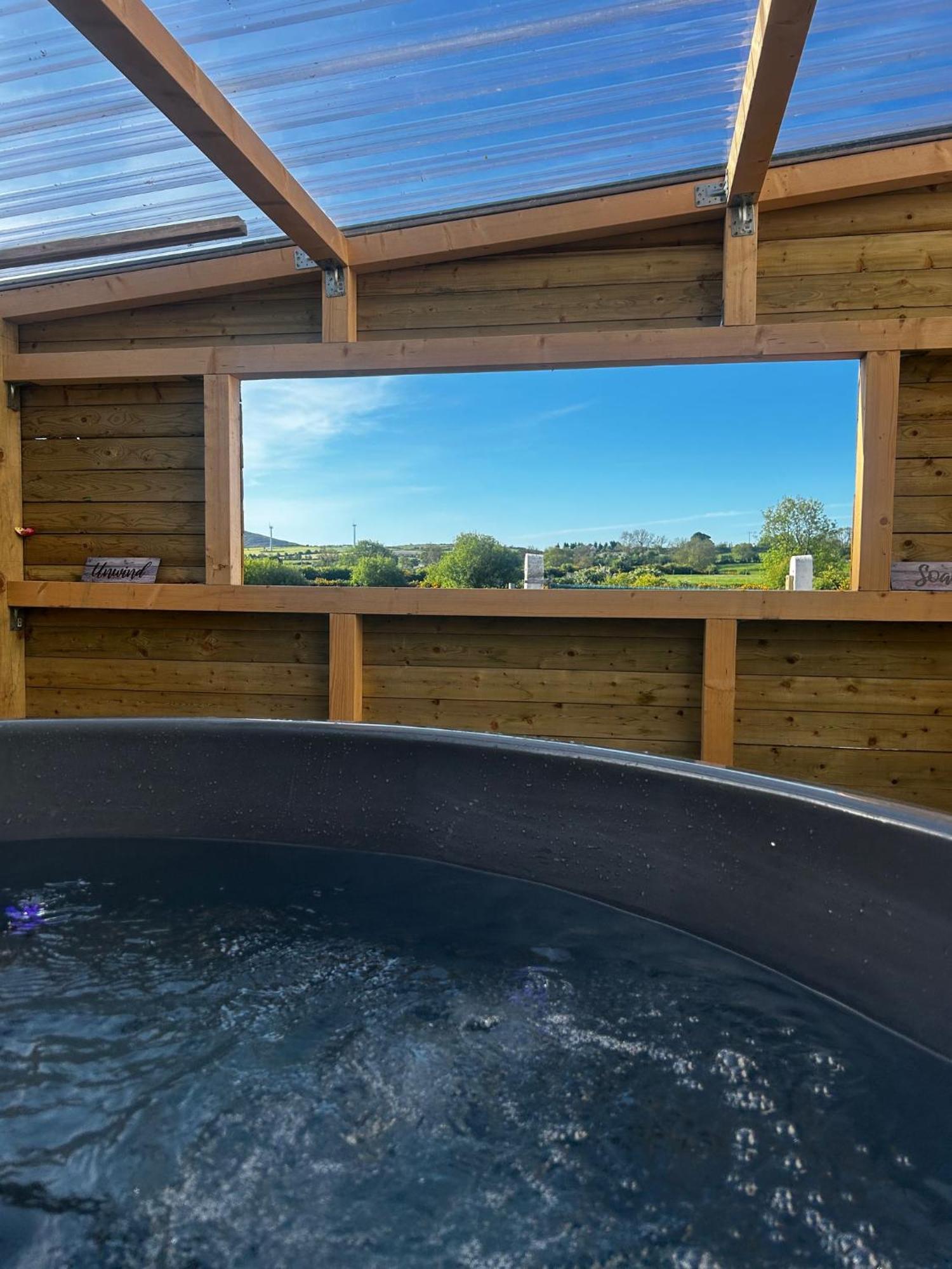 The Alpaca Farmhouse With Hot Tub And Alpaca Experience Included Dromara Экстерьер фото